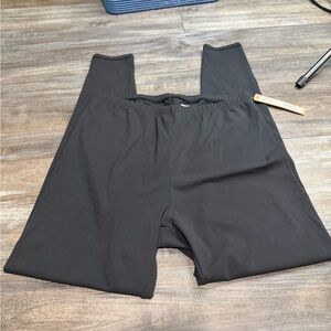 SKIMS Black Leggings NWT